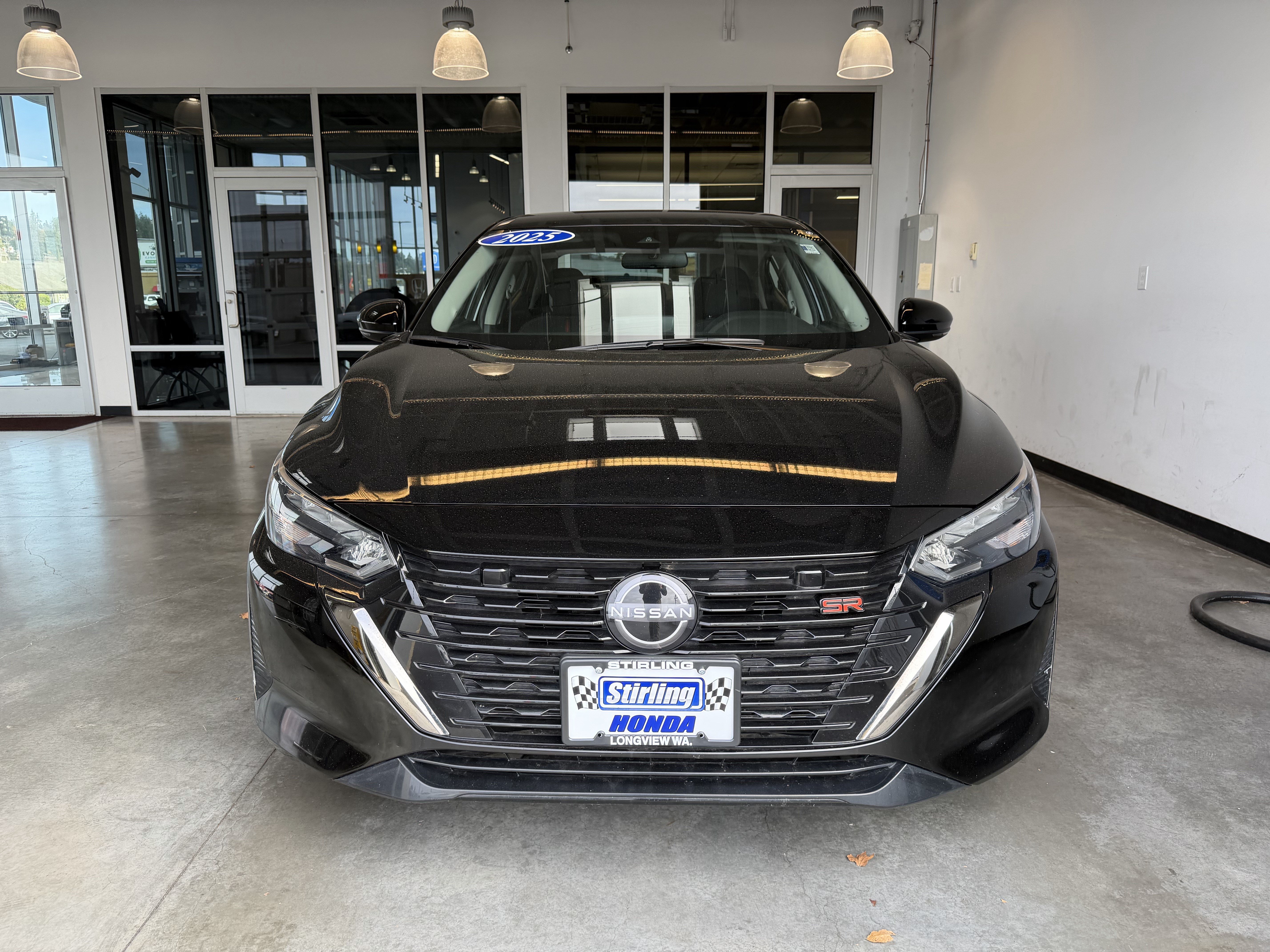 Used 2025 Nissan Sentra SR FWD image 6