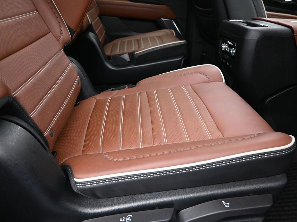 Used 2023 GMC Yukon Denali Ultimate image 23