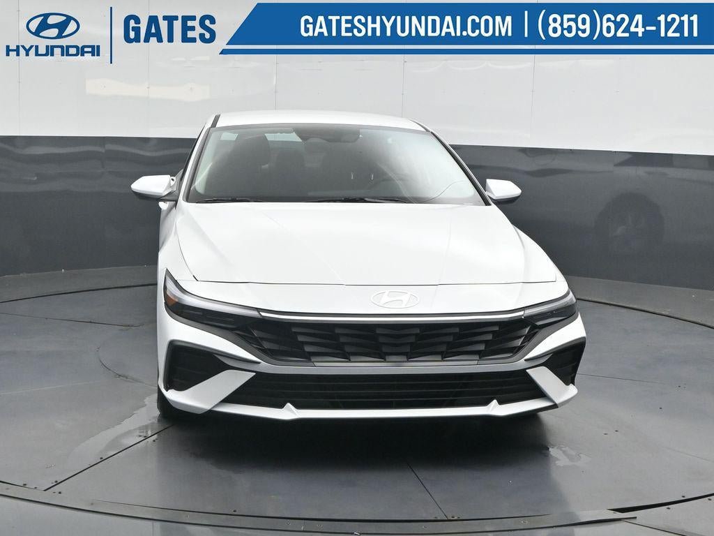 New 2026 Hyundai Elantra SE FWD image 5