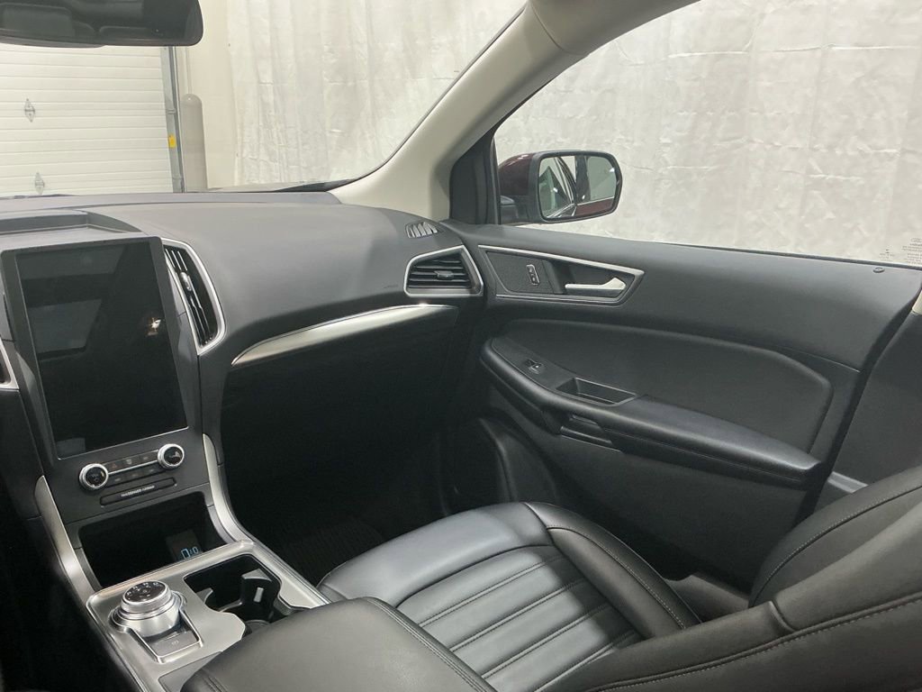 Used 2022 Ford Edge SEL w/ Convenience Package image 27