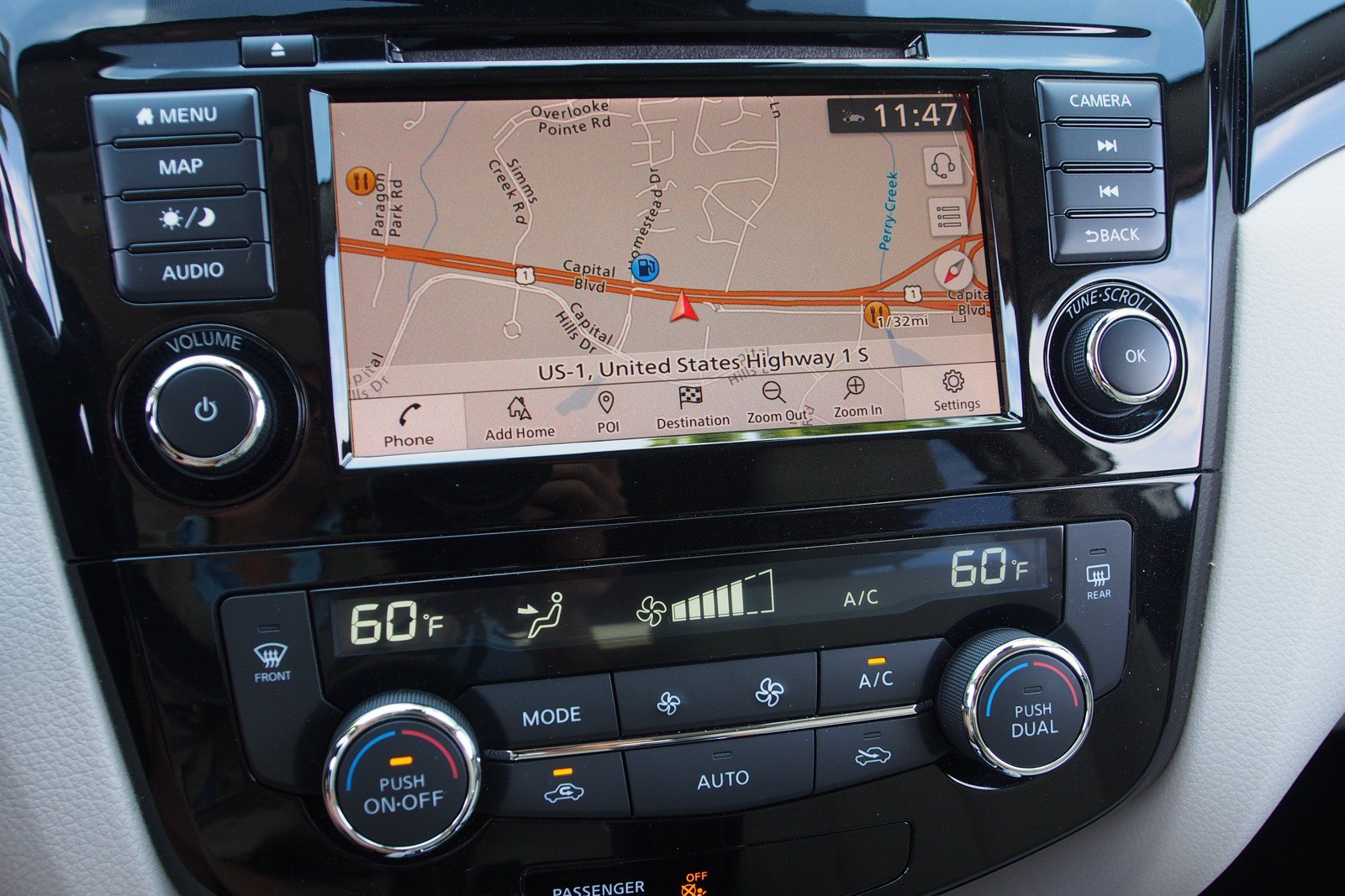 Used 2022 Nissan Rogue Sport SL w/ Premium Package FWD image 22