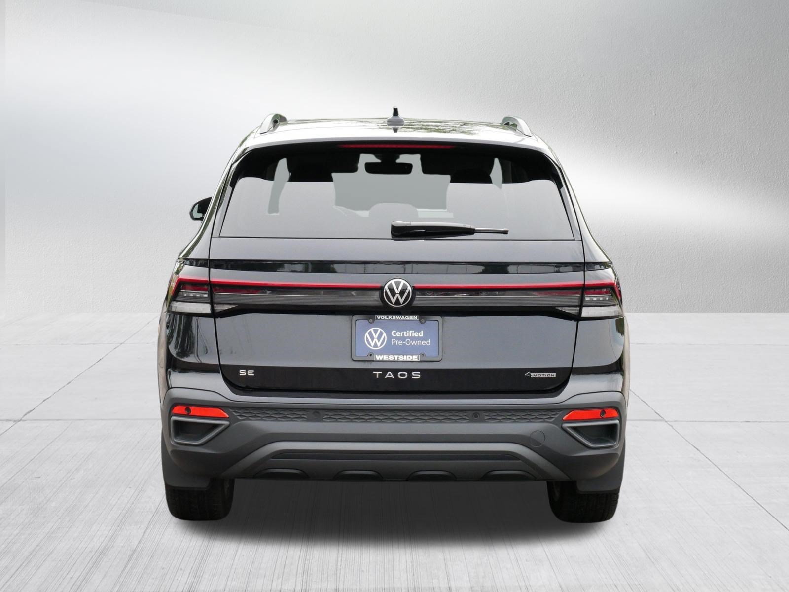 Certified 2025 Volkswagen Taos SE AWD/4WD image 6
