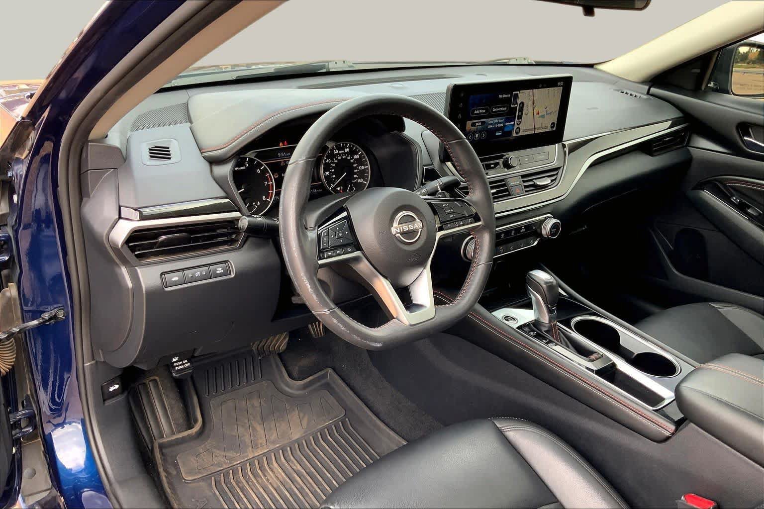 Used 2023 Nissan Altima 2.5 SR w/ SR Premium Package FWD image 18