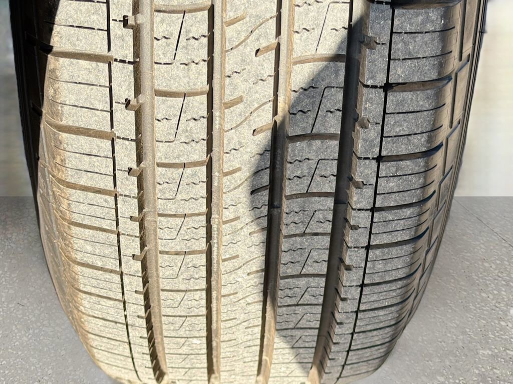 Used 2024 Toyota Highlander XLE image 43