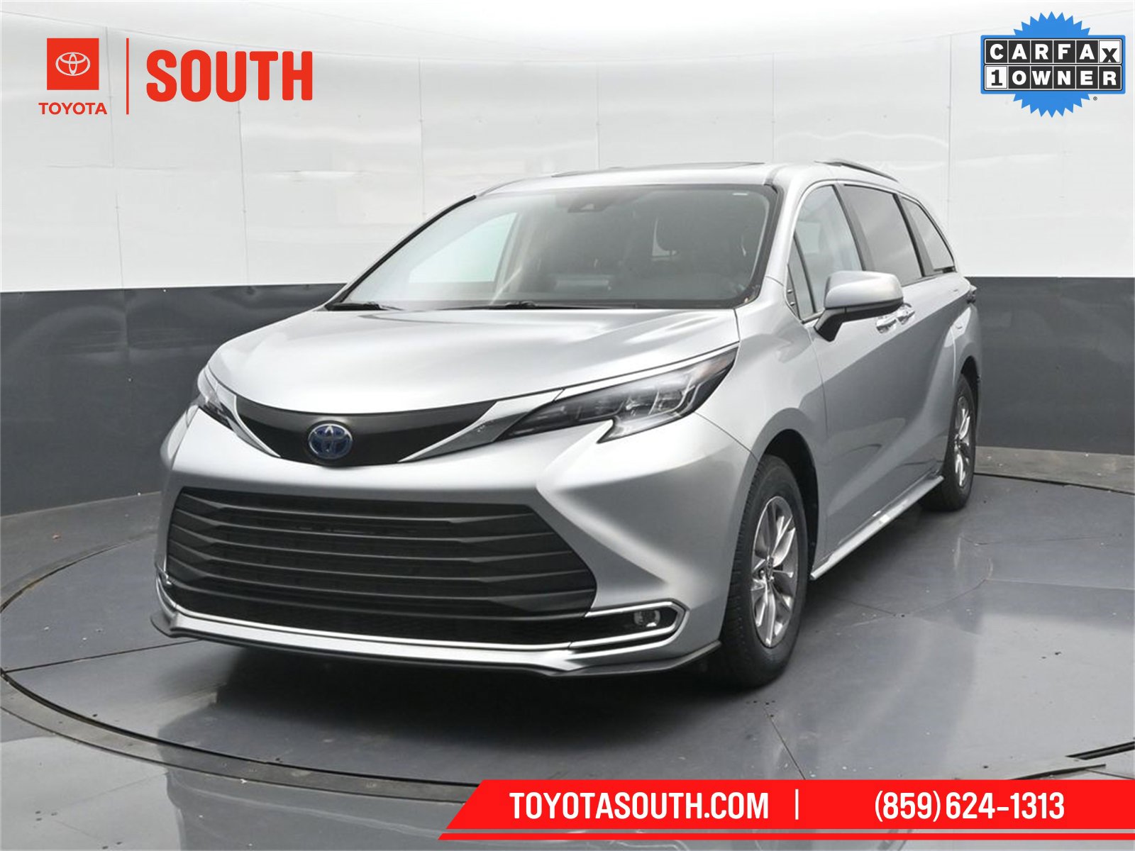 Used 2024 Toyota Sienna XLE image 6