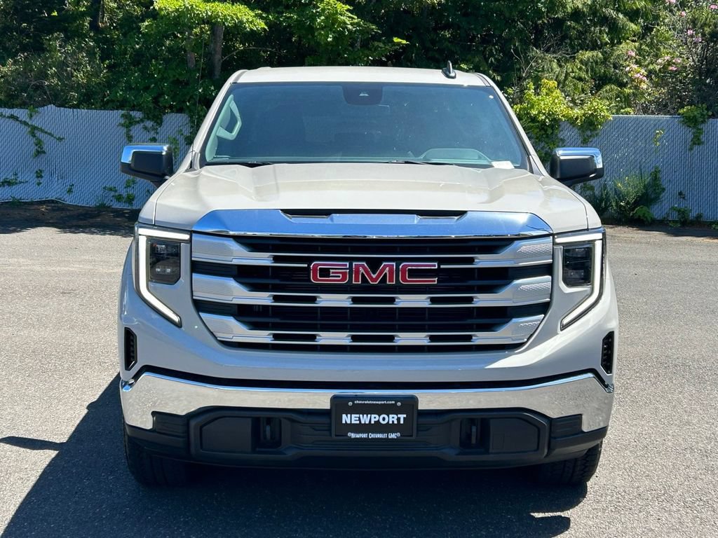 New 2026 GMC Sierra 1500 SLE w/ X31 Off-Road Package AWD/4WD image 2