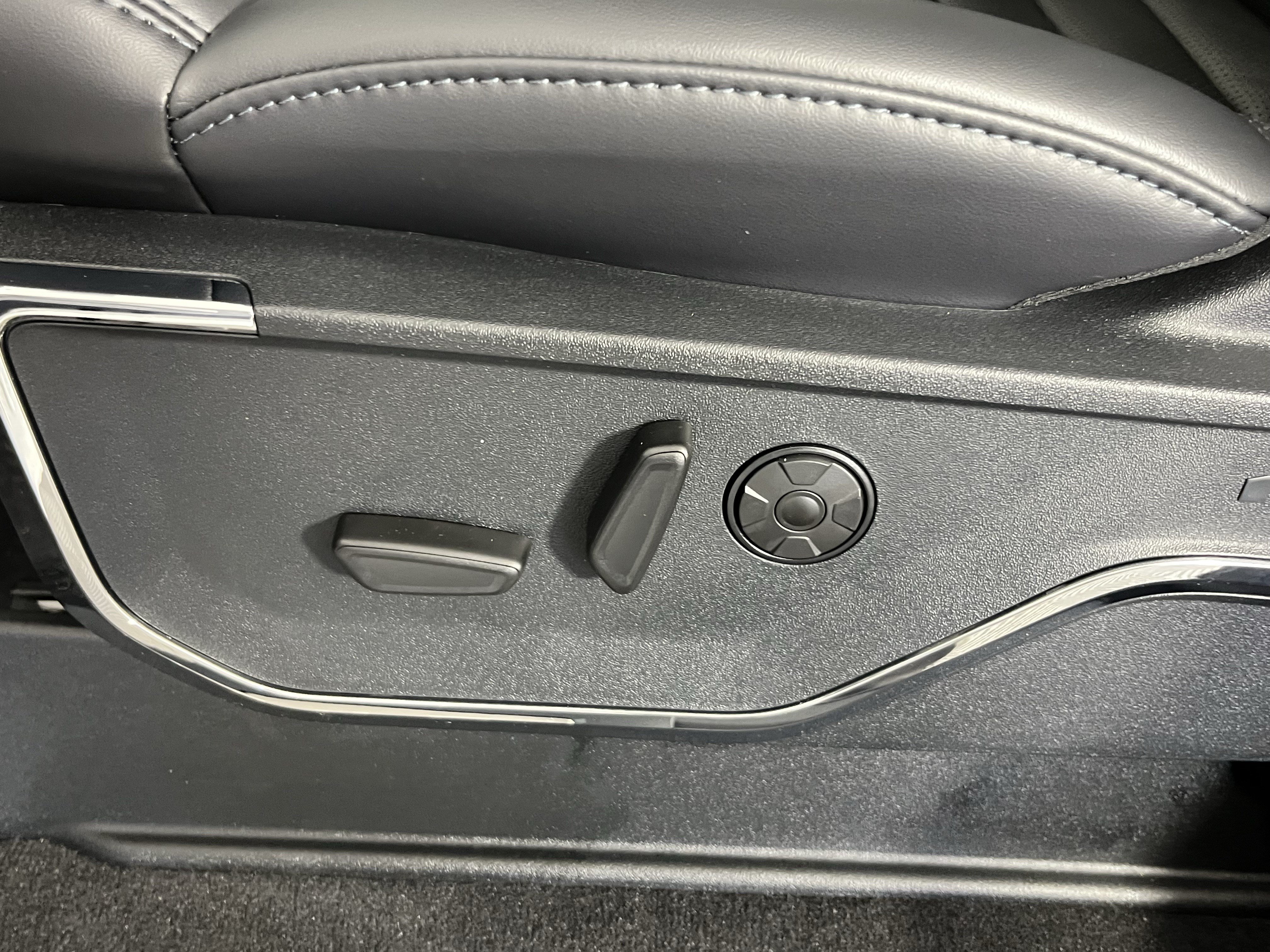 New 2026 Ford F350 Platinum AWD/4WD image 18