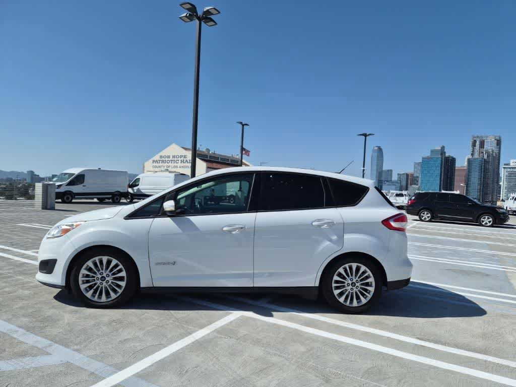 Used 2017 Ford C-MAX SE w/ Cargo Management Package FWD image 2