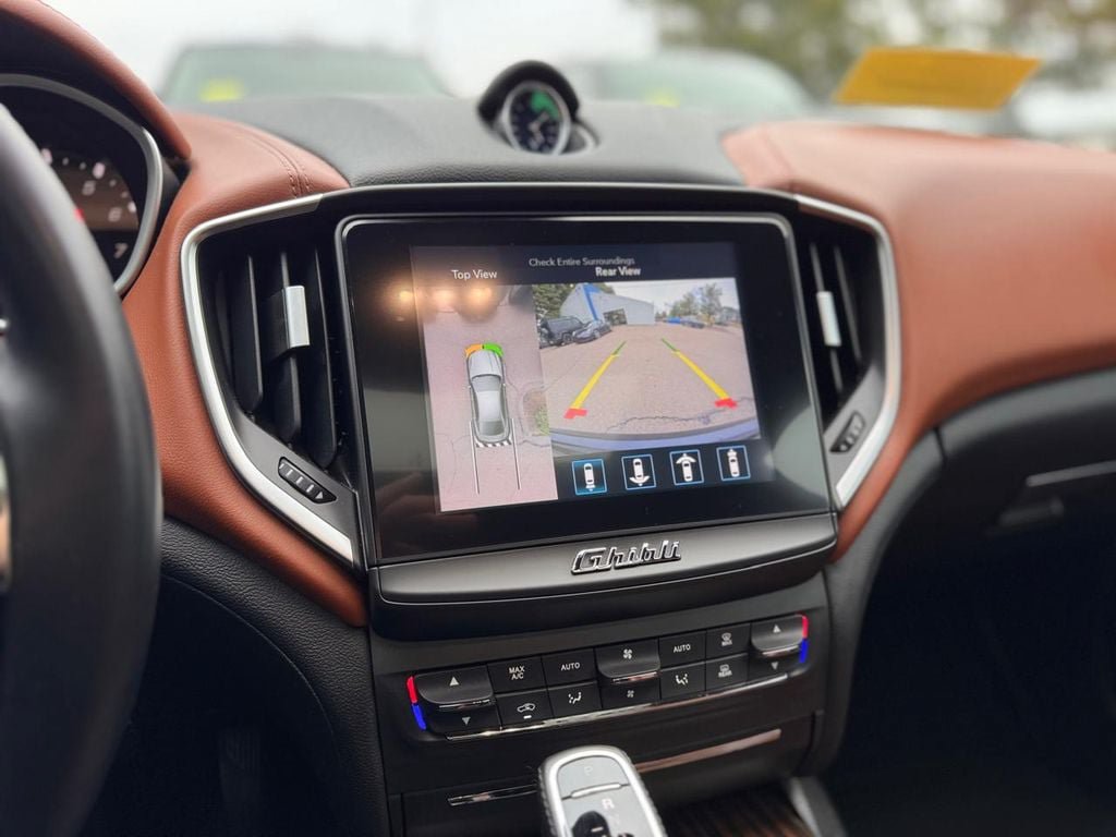 Used 2019 Maserati Ghibli S Q4 AWD/4WD image 16