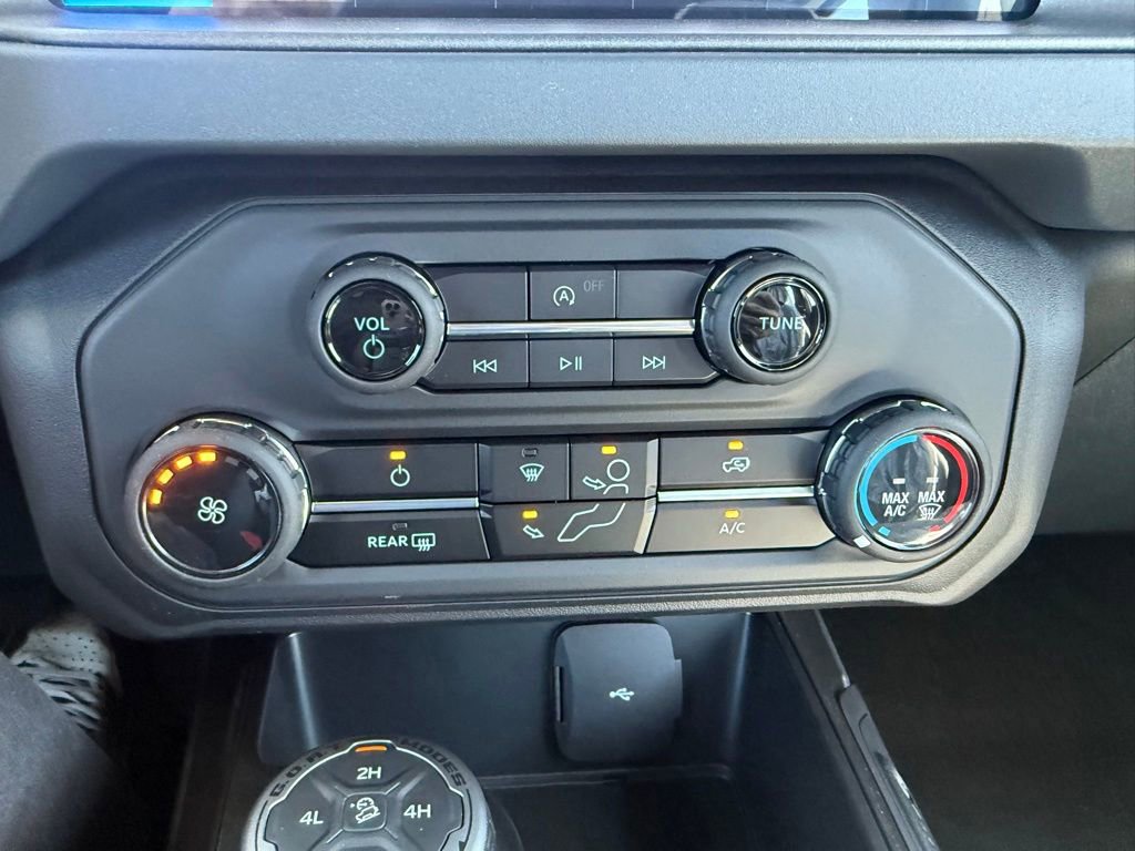 New 2026 Ford Bronco 2-Door AWD/4WD image 24
