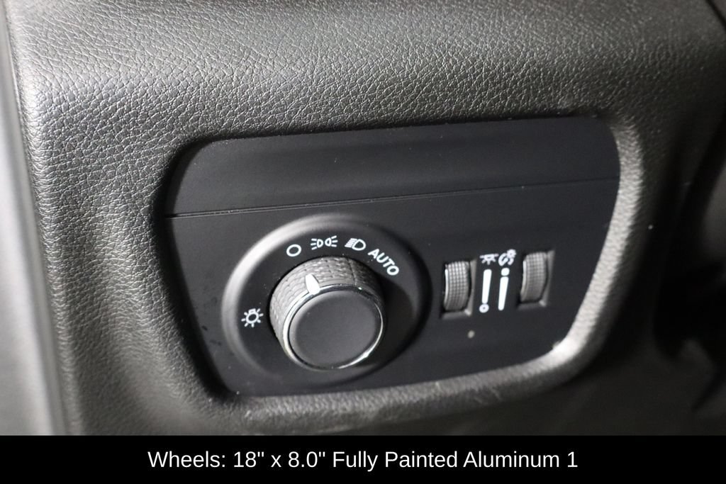 Used 2024 Jeep Grand Cherokee L Altitude RWD image 23