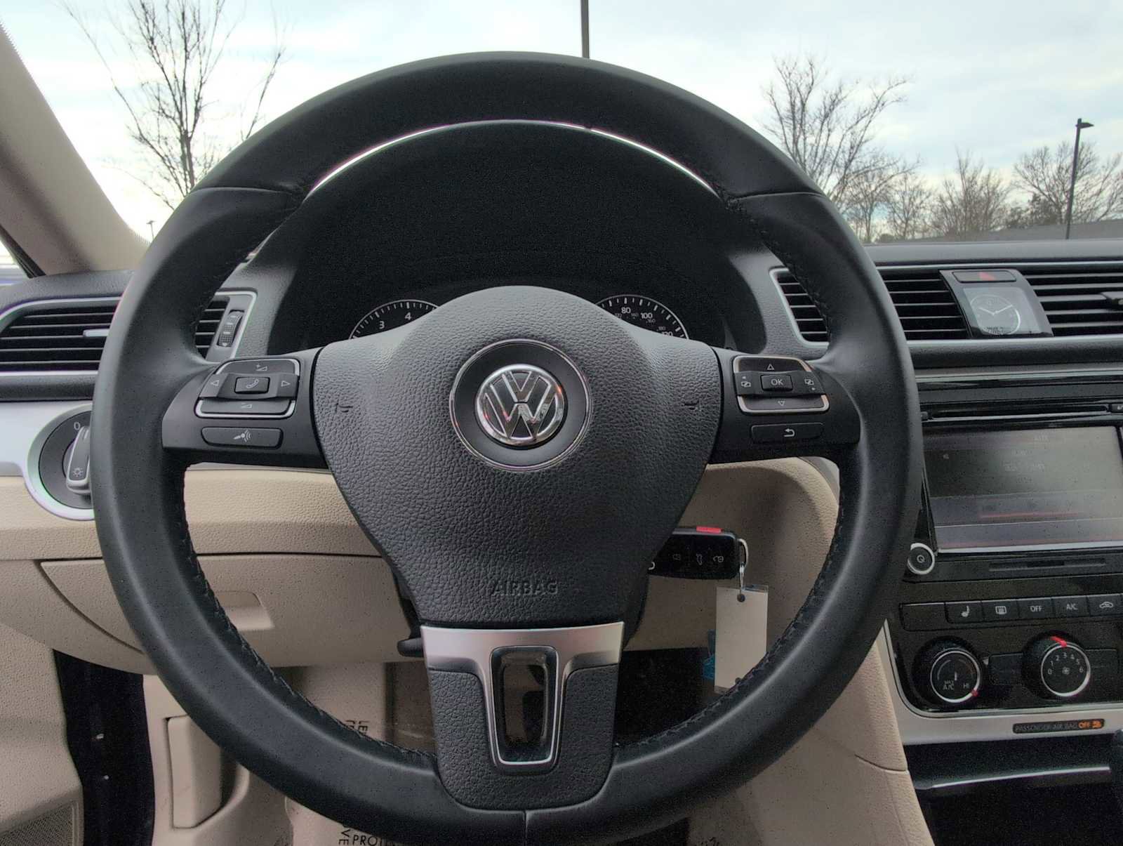 Used 2013 Volkswagen Passat 2.5 SE image 23