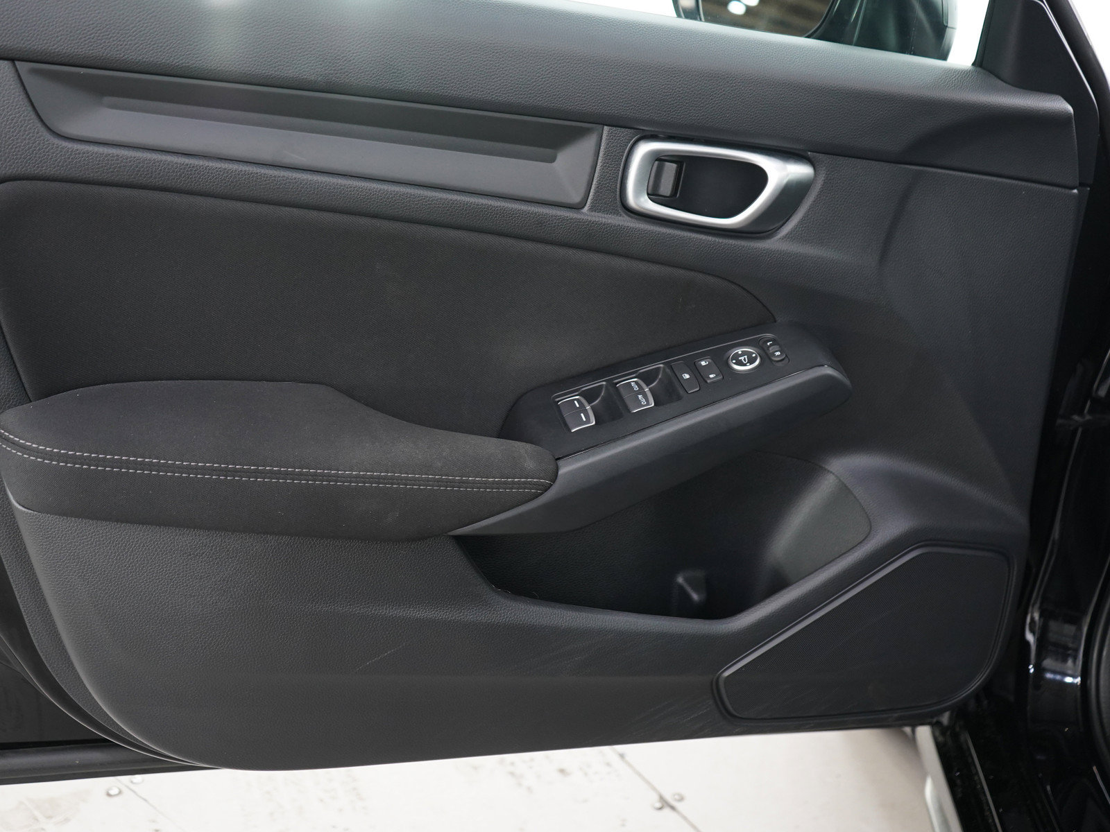Used 2024 Honda Civic LX image 17