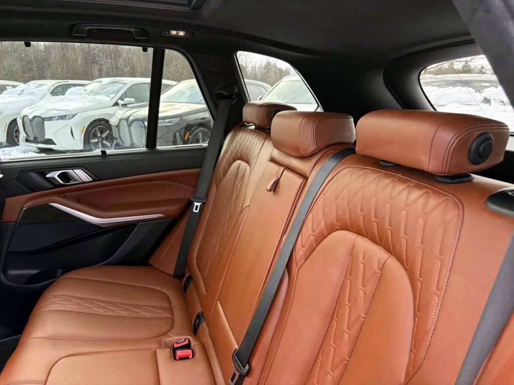 Certified 2022 BMW X5 xDrive40i w/ M Sport Package image 26