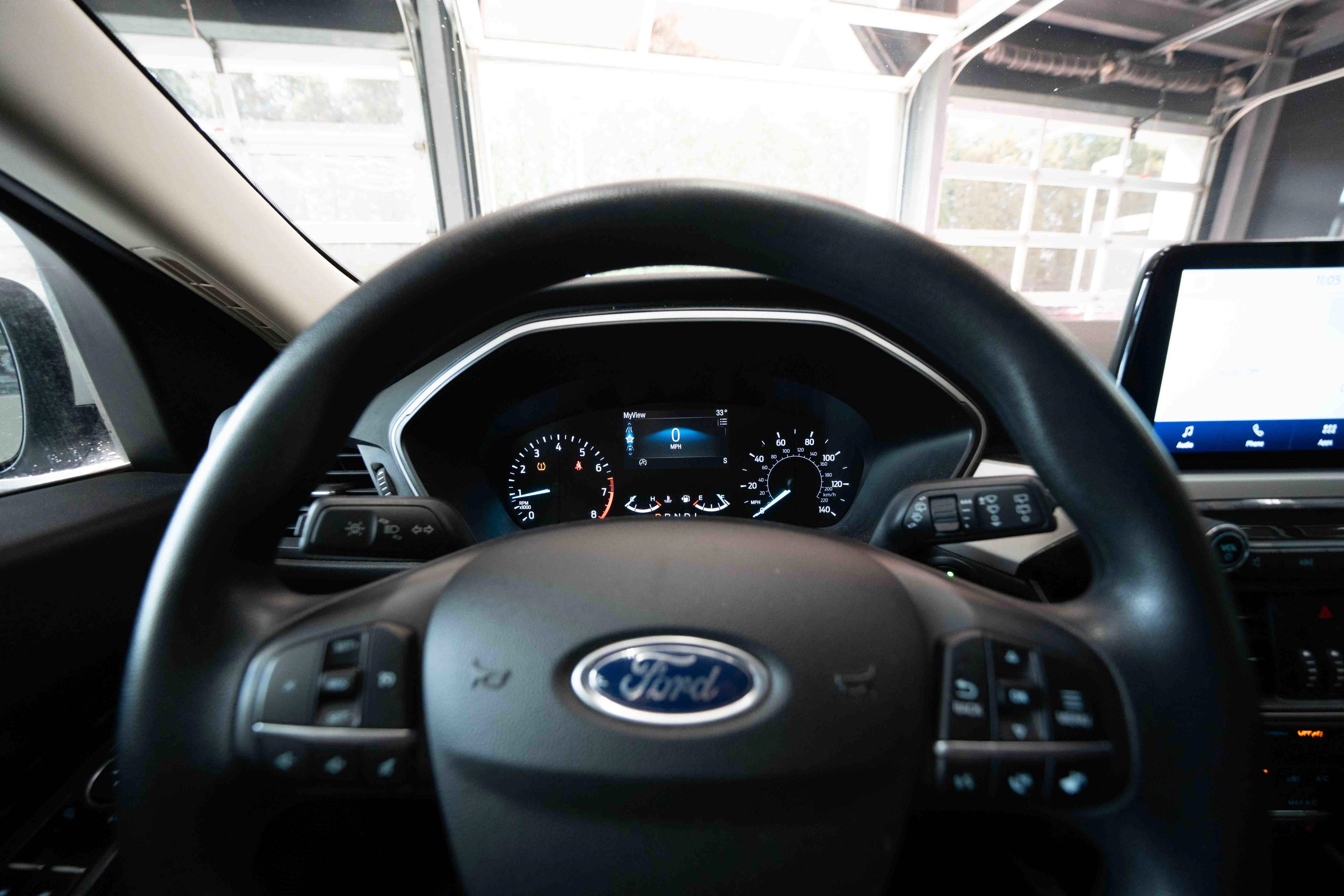 Used 2020 Ford Escape SE image 16