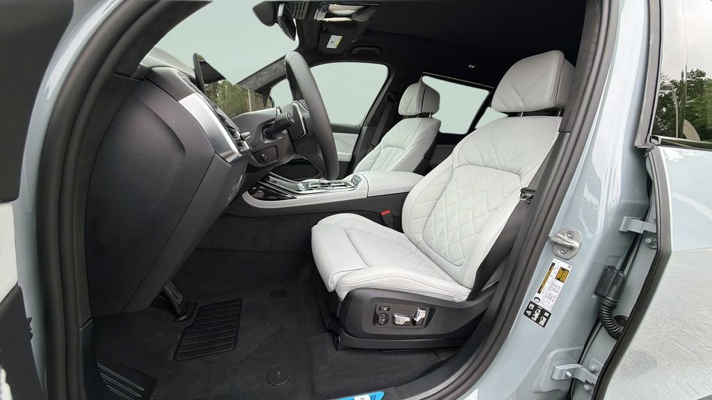 New 2026 BMW X7 xDrive40i image 5