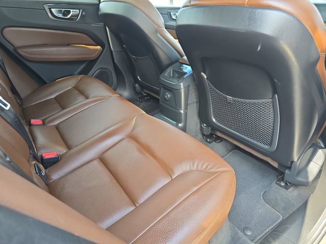 Used 2022 Volvo XC60 T8 Inscription Expression w/ Advanced Package image 11