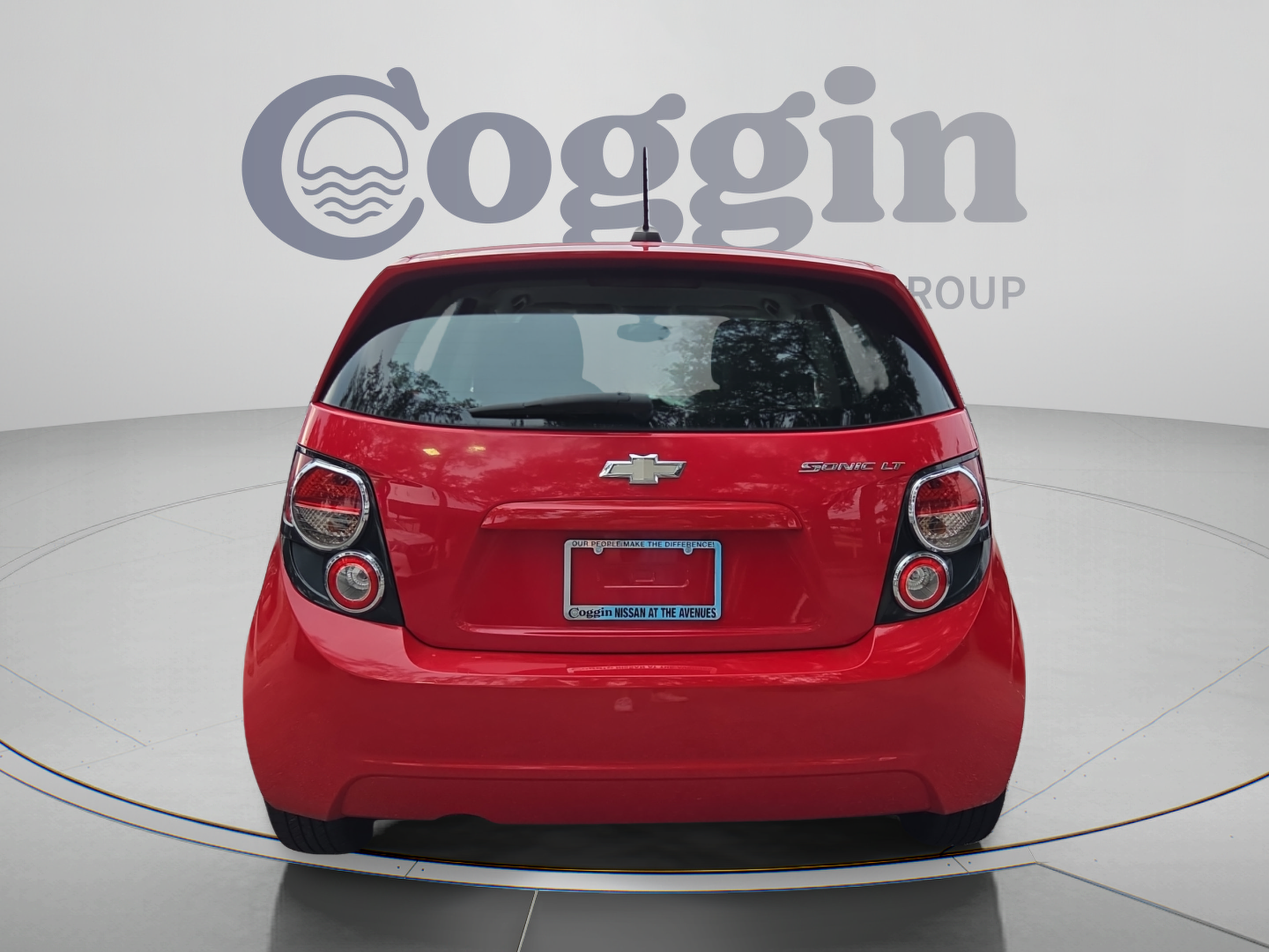 Used 2016 Chevrolet Sonic LT FWD image 4
