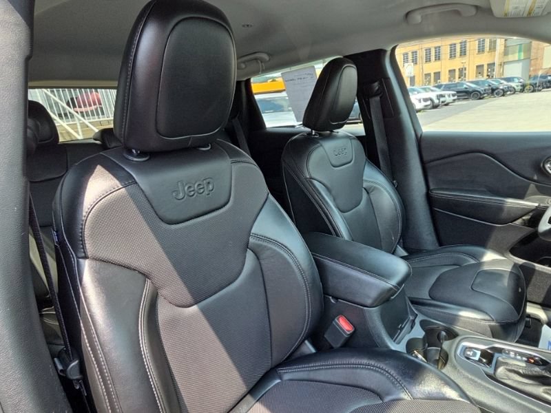 Used 2023 Jeep Cherokee Altitude Lux AWD/4WD image 15
