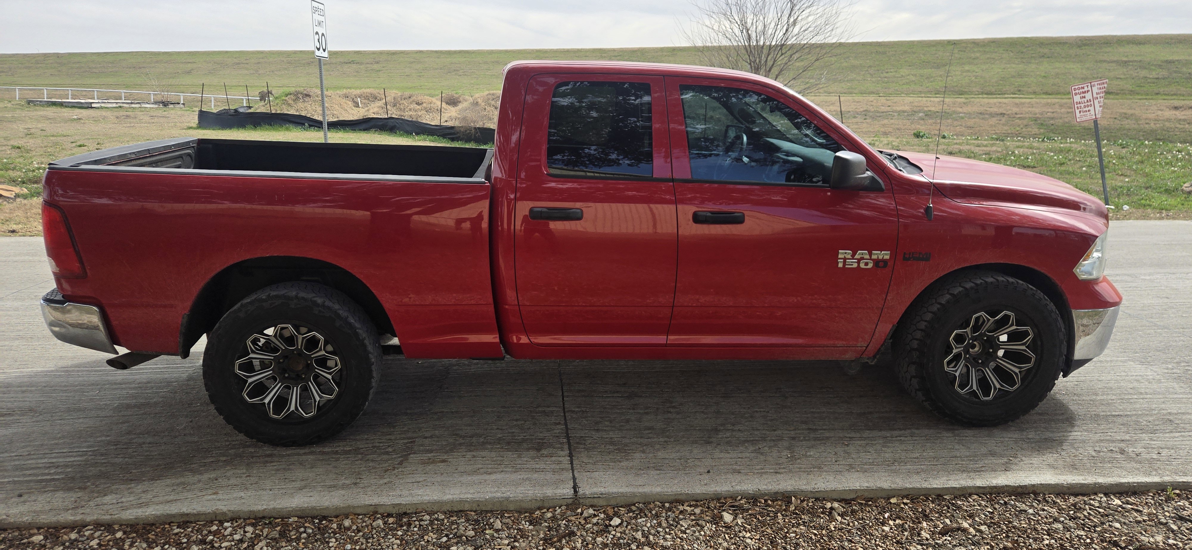Used 2015 RAM 1500 Tradesman w/ Popular Equipment Group RWD image 10