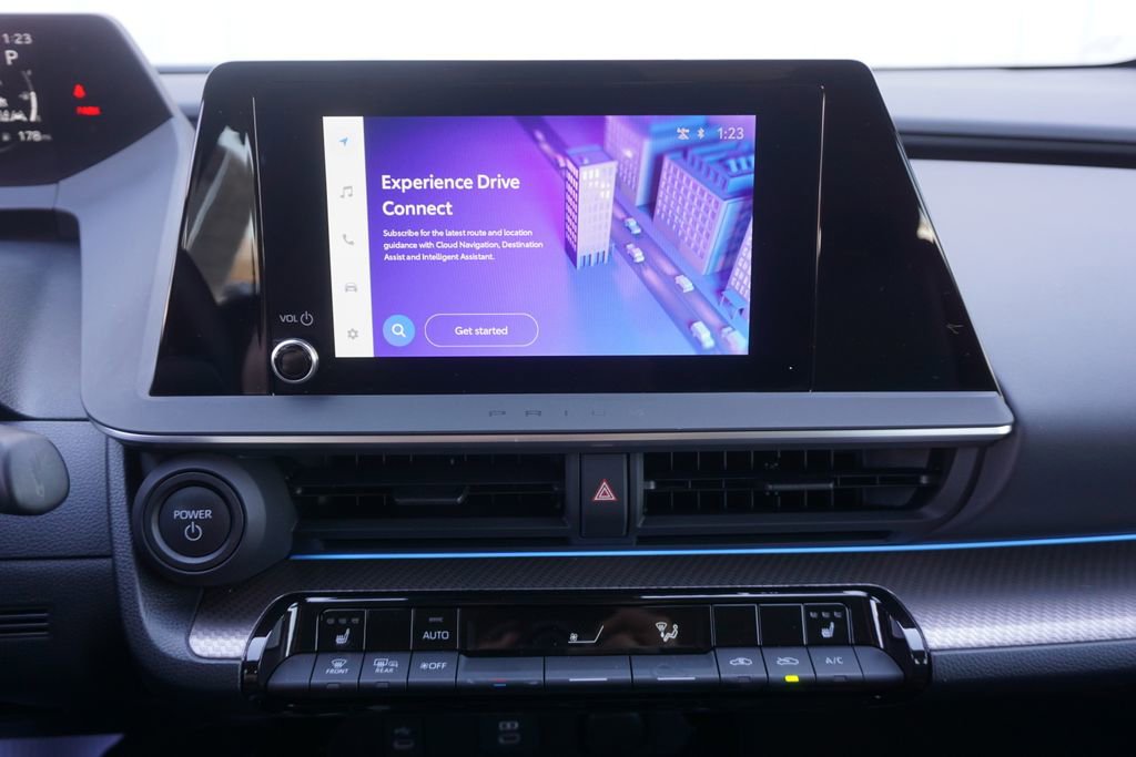 Used 2024 Toyota Prius XLE AWD/4WD image 11