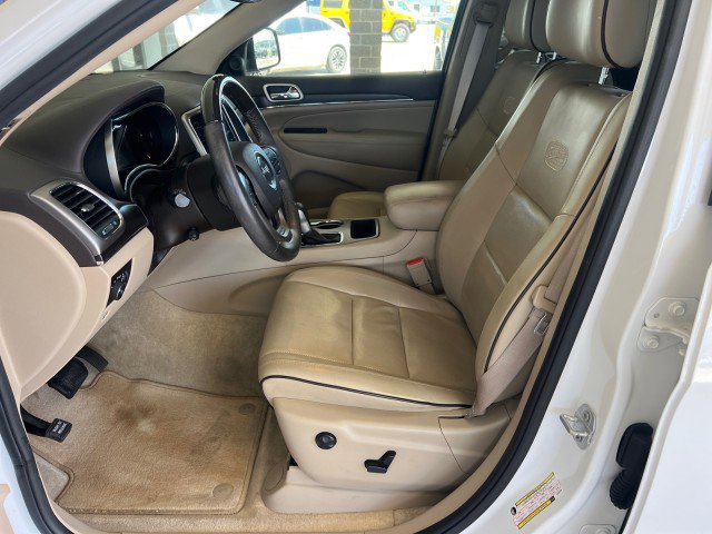 Used 2018 Jeep Grand Cherokee Overland RWD image 15
