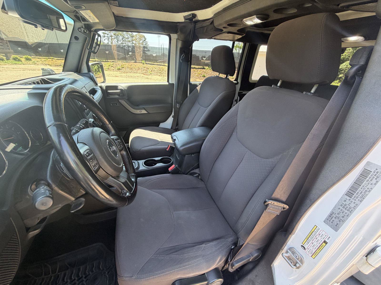 Used 2018 Jeep Wrangler Unlimited Sport S AWD/4WD image 9