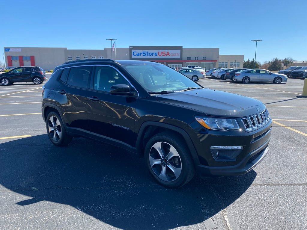 Used 2018 Jeep Compass Latitude w/ Popular Equipment Group image 1