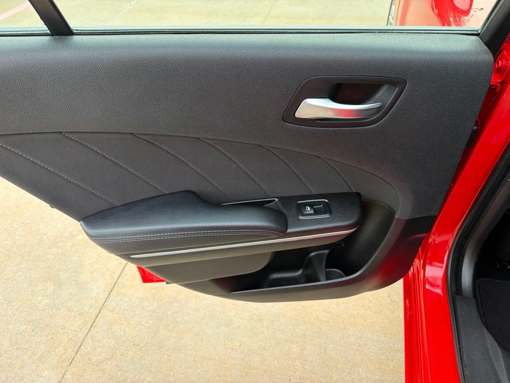 Used 2022 Dodge Charger SXT RWD image 14