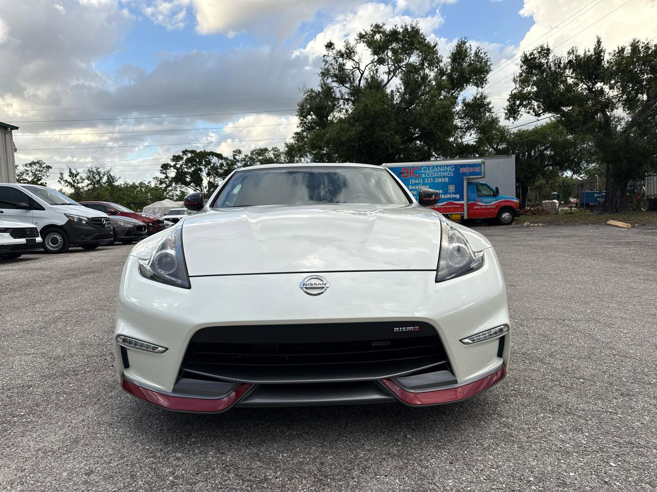 Used 2017 Nissan 370Z NISMO image 10