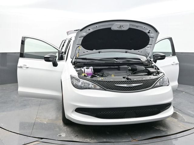 New 2026 Chrysler Voyager LX FWD image 60