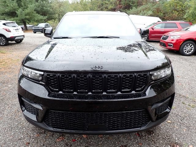 New 2025 Jeep Grand Cherokee Altitude AWD/4WD image 10