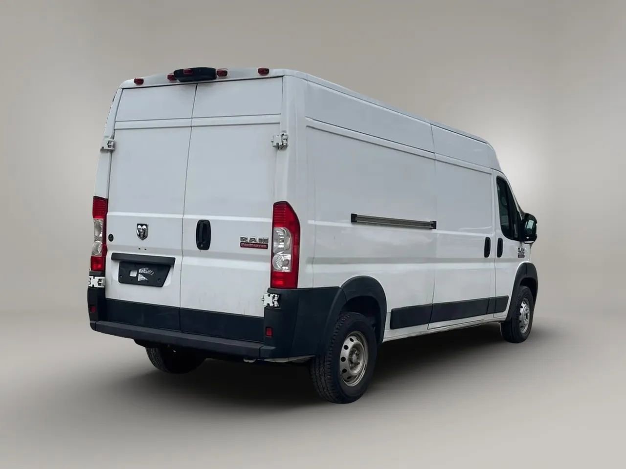 Used 2019 RAM ProMaster 2500 w/ Premium Appearance Group image 5