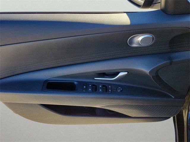 Certified 2024 Hyundai Elantra SEL image 12
