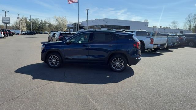 Certified 2023 GMC Terrain SLT image 5