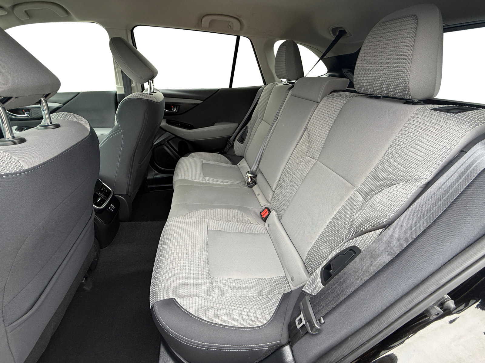 Used 2023 Subaru Outback Premium image 16