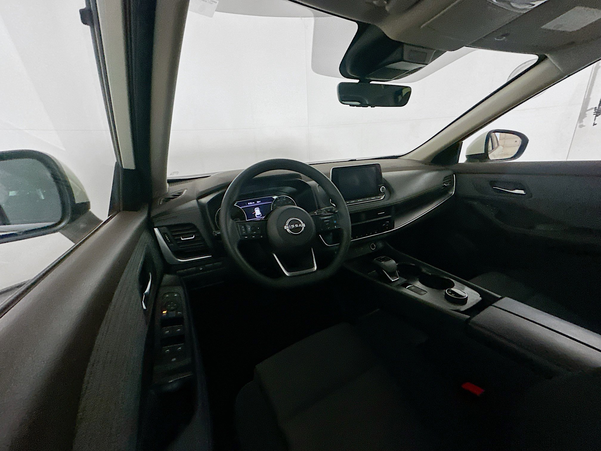 Used 2023 Nissan Rogue SV image 18