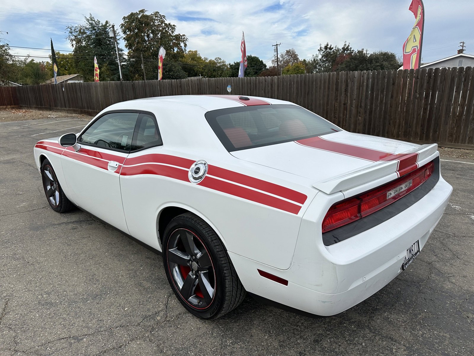 Used 2013 Dodge Challenger SXT image 5