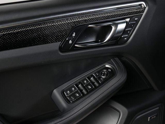 New 2026 Porsche Macan S AWD/4WD image 32
