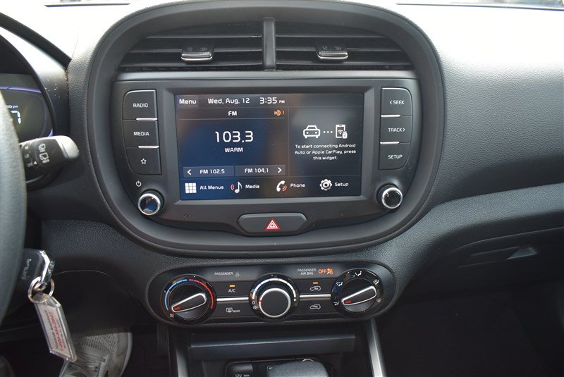 Used 2025 Kia Soul LX w/ LX Technology Package FWD image 15