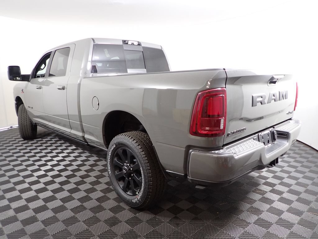 New 2026 RAM 2500 Laramie AWD/4WD image 13