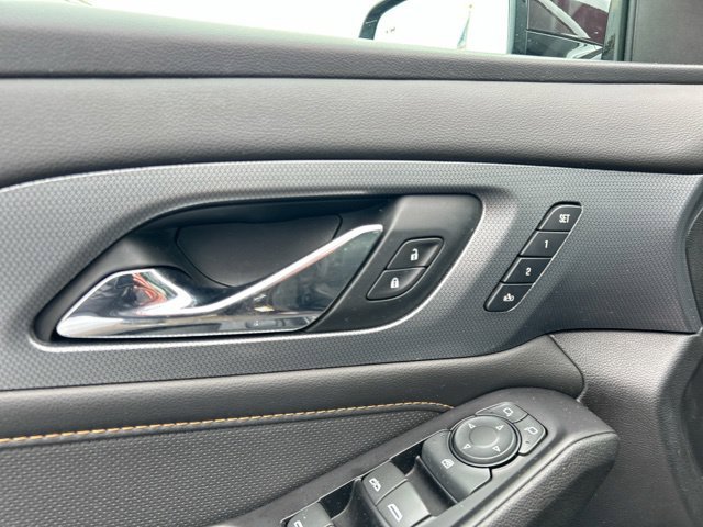 Used 2019 Chevrolet Traverse Premier w/ LPO, Floor Liner Package AWD/4WD image 32