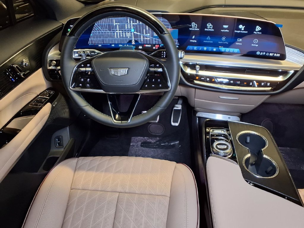 New 2026 Cadillac Lyriq Signature Sport RWD image 14