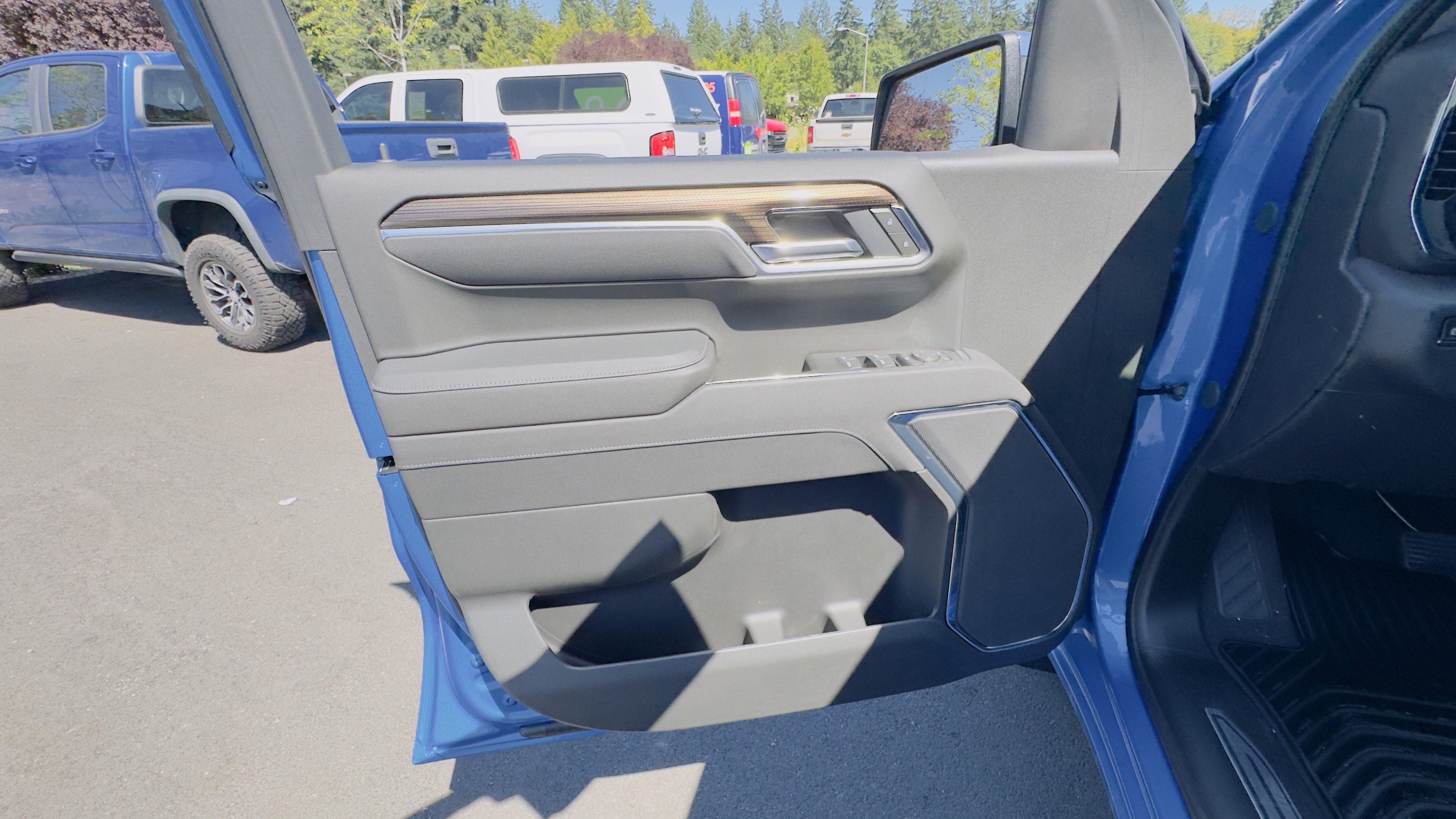 New 2025 Chevrolet Silverado 1500 LT w/ Safety Package image 14