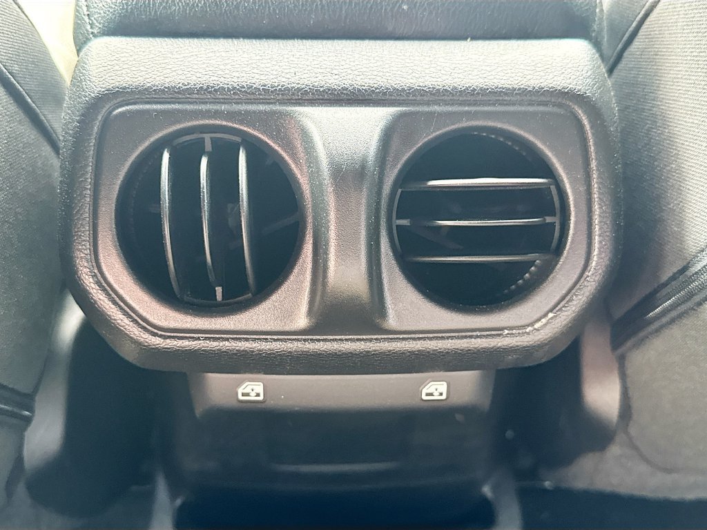 Certified 2023 Jeep Wrangler Unlimited w/ Convenience Group AWD/4WD image 28