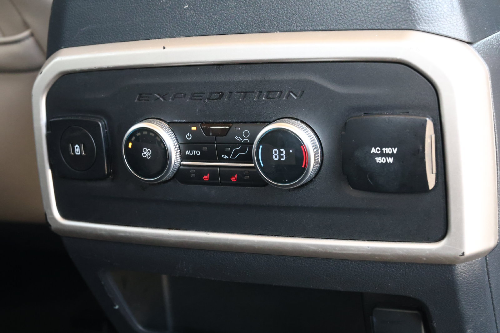 Used 2024 Ford Expedition Limited RWD image 34
