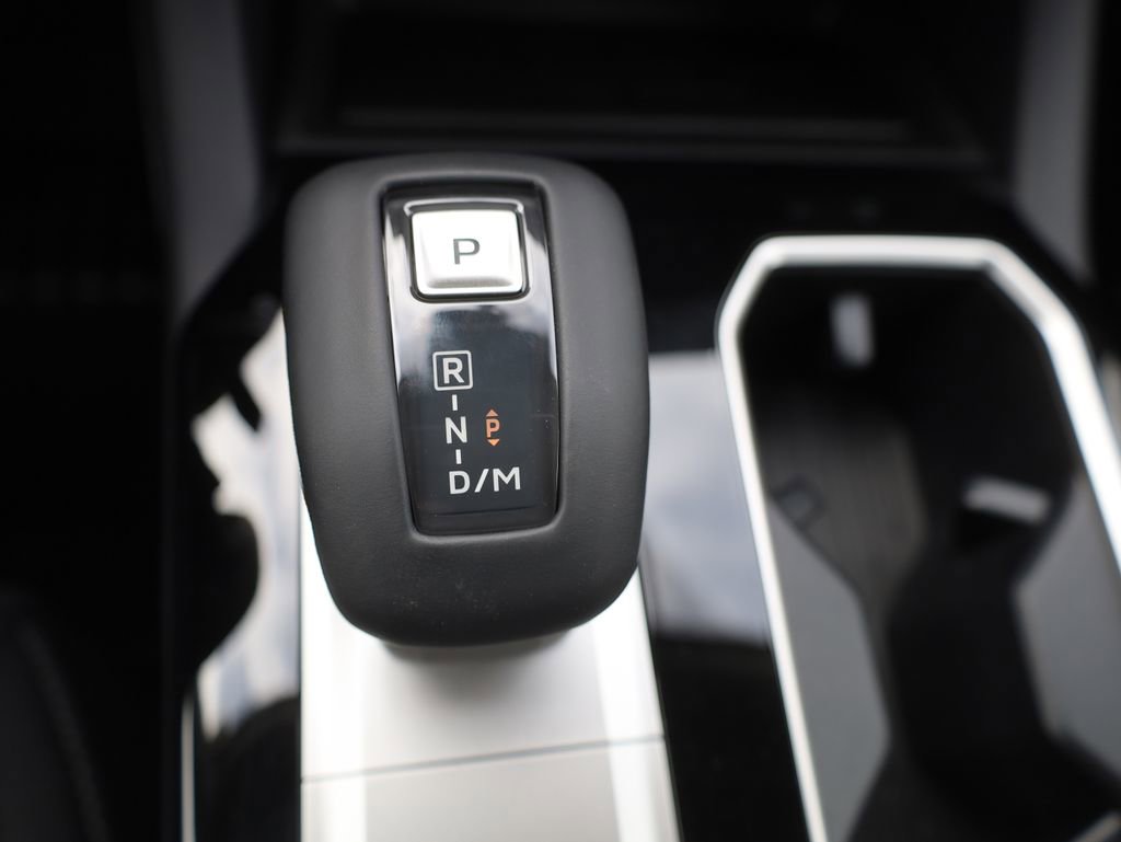 New 2025 Mitsubishi Outlander SE image 40