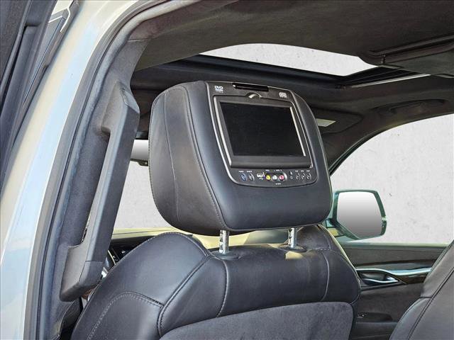 Used 2016 Cadillac Escalade ESV Platinum image 20