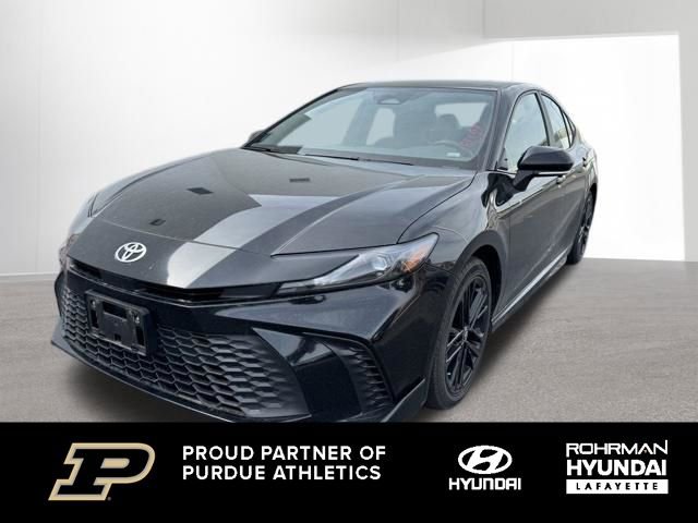 Used 2025 Toyota Camry SE FWD image 1