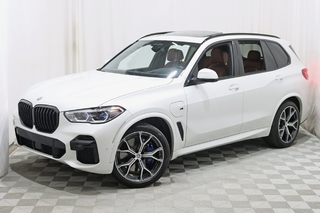 Used 2023 BMW X5 xDrive45e w/ Executive Package AWD/4WD image 8